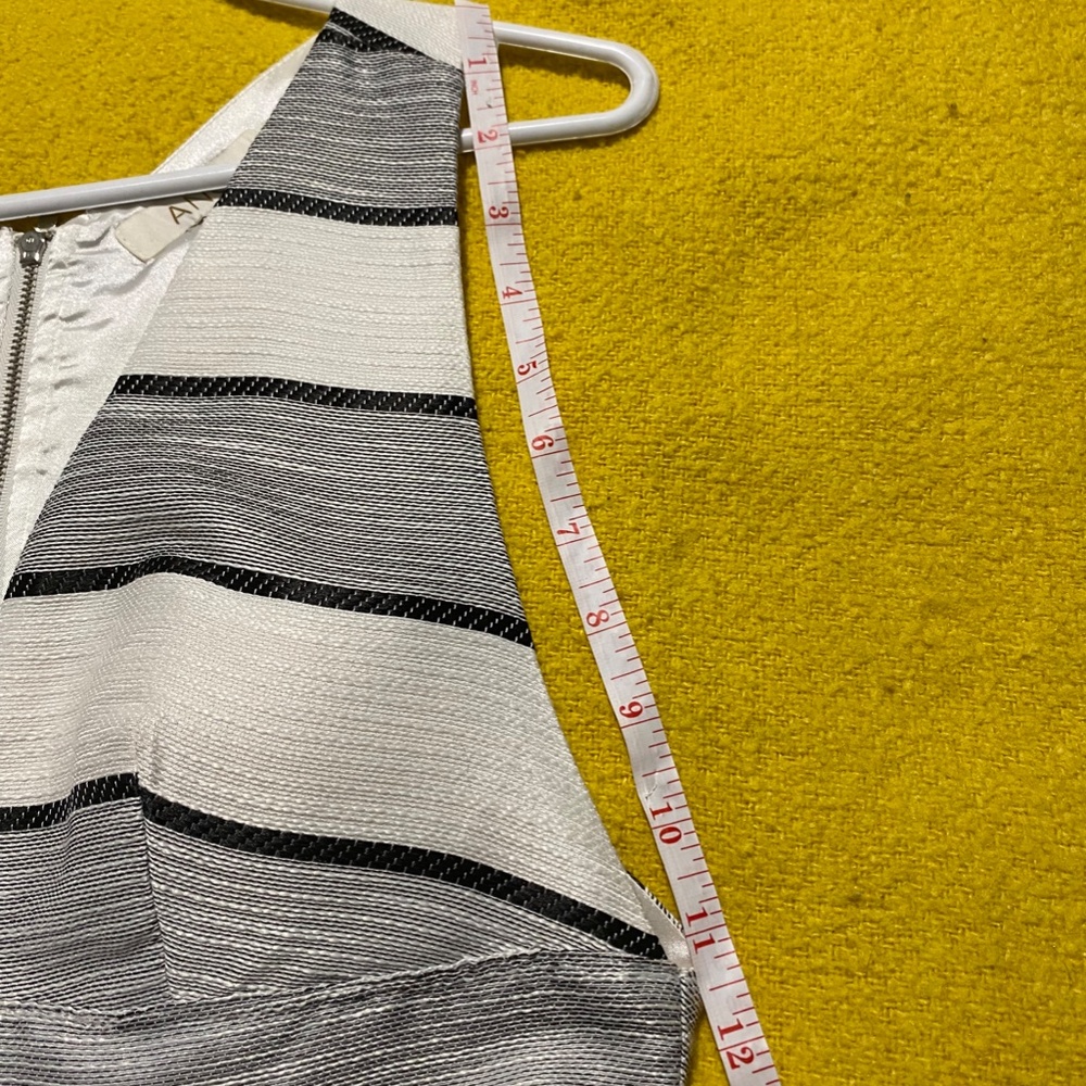 HOST PICK! NWOT. Gray/ White Dress - Picture 16 of 16